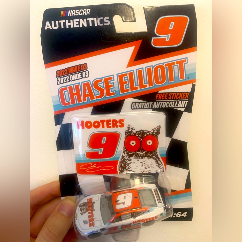 Chase Elliott NASCAR 1/64 2022 diecast